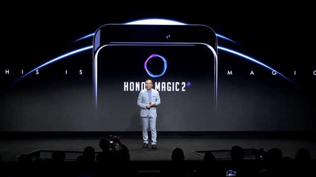 IFA 2018: Çentiksiz ve çerçevesiz Honor Magic 2 görücüye çıktı