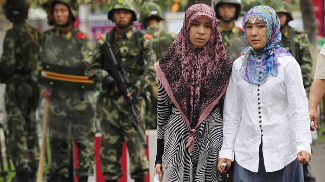 Çin yönetimi, Uygur Türklerine yönelik baskıcı politikaları nedeniyle sıkça eleştiriliyor. 