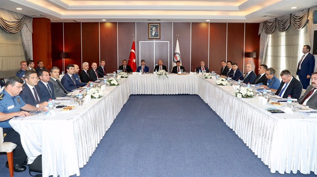 Bakan Soylu'nun başkanlığında İstanbul'da güvenlik toplantısı yapıldı.