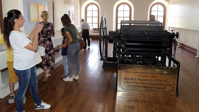 "İrade-i Milliye" gazetesinin basıldığı matbaa makinesi.