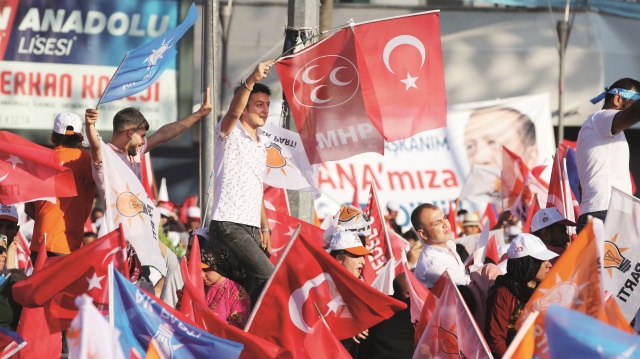 ​Cumhur İttifakı ile 24 Haziran’da başarıya imza atan AK Parti ve MHP, yerel seçimlerde de ittifak üzerinde çalışmalar yapıyor