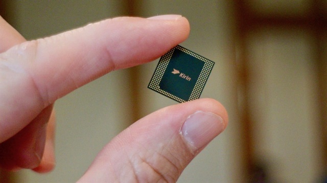 Kirin 980 dünyanın en küçük, güçlü ve akıllı işlemcisi.