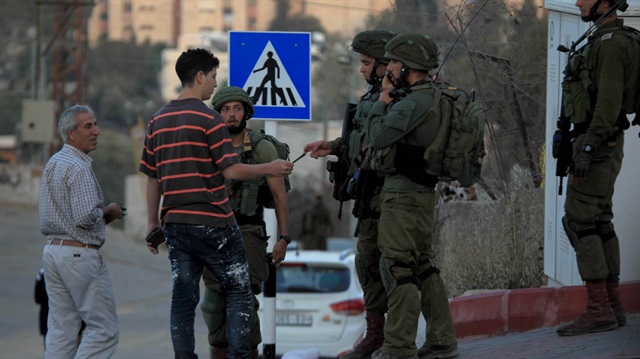 İsrail işgal güçleri Filistinli genci şehit etti