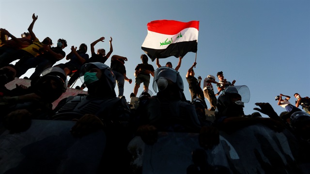 Basra'da 8 Temmuz'da başlayan gösteriler büyüyerek devam ediyor.