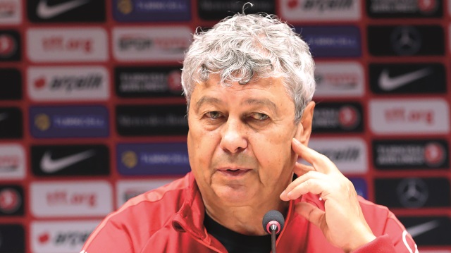 ​A Milli Futbol Takımı Teknik Direktörü Lucescu