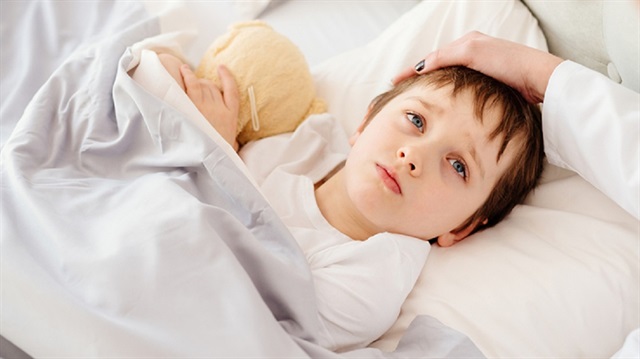 Bulaşıcı bir çocukluk çağı hastalığı olan kızamık, özellikle sonbahar ve kış aylarının hastalığıdır.