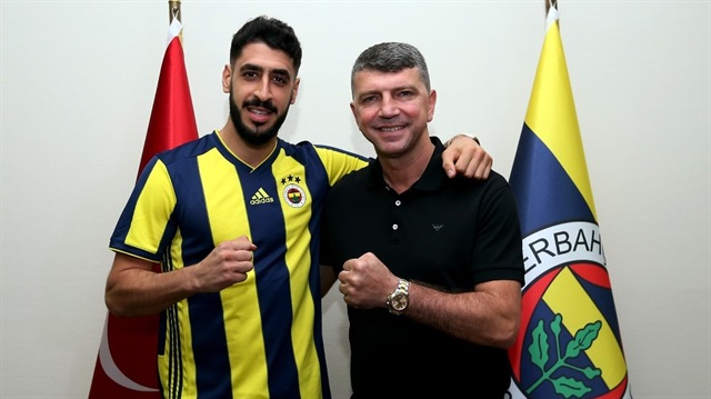 Tolga Ciğerci Fenerbahçe ile 2 yıllık sözleşme imzaladı.