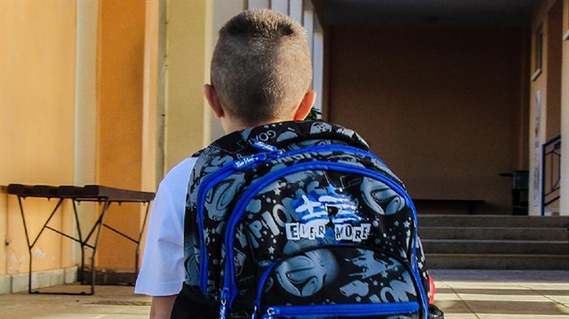 ​Çocuklarda okul çantasının ağırlığı, vücut ağırlığının yüzde 10-15'ini geçmemelidir. 