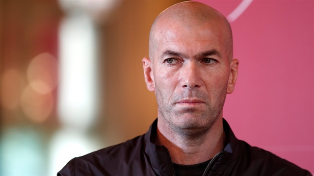 Zidane, Real Madrid'le 3 yıl üst üste Şampiyonlar Ligi şampiyonluğu yaşamıştı.
