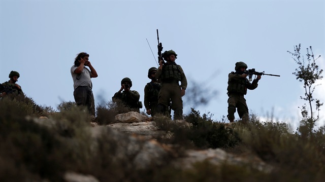 İsrail işgal güçleri, ablukayı kırma girişiminde bulunan Filistinlilere ateş açtı.