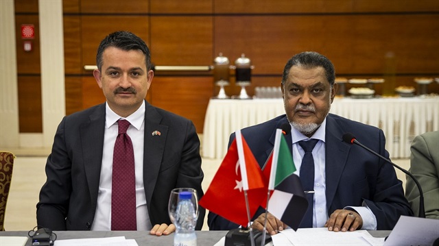 وزير الزراعة والغابات التركي ونظيره السوداني