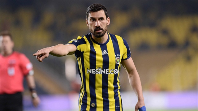 Şener Özbayraklı 2015 yılında Bursaspor'dan Fenerbahçe'ye transfer olmuştu.
