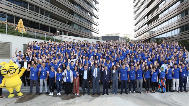 Turkcell'in GNÇYTNK programı yurt dışındaki Türk öğrencileri ülkemize geri getirerek tersine beyin göçü gerçekleştiriyor.