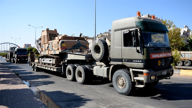 التعزيزات العسكرية التركية مستمرة لوحداتها المتمركزة على الحدود السورية
