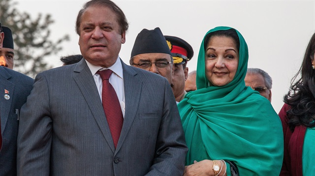 Pakistan'ın eski Başbakanı Navaz Şerif ve eşi Begüm Gülsüm Navaz