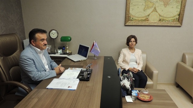 Düzce Esnaf ve Sanatkarlar Odaları Birliği Başkanı Mustafa Kayıkçı ve ​CHP İstanbul Milletvekili Emine Gülizar Emecan