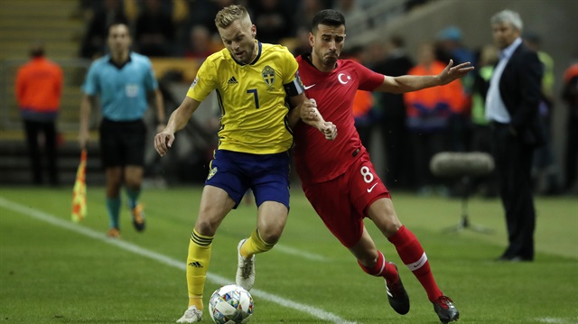 Oğuzhan Özyakup, İsveç karşısında 90 dakika sahada kaldı.