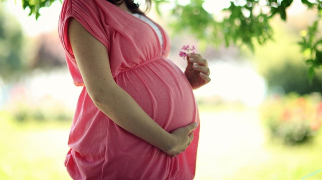 Tüm gebelik boyunca önerilen kilo artışı 6'sı anneye 5'i bebeğe ait olmak toplam 11 – 13 kilogramdır.