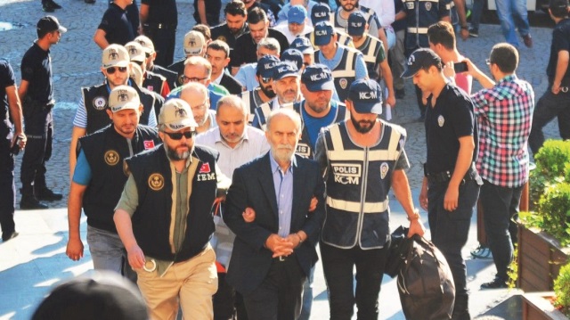 Bursa’daki davada eski Vali Şahabettin Harput’un da aralarında bulunduğu 11’i tutuklu 60 sanık yargılanıyor.