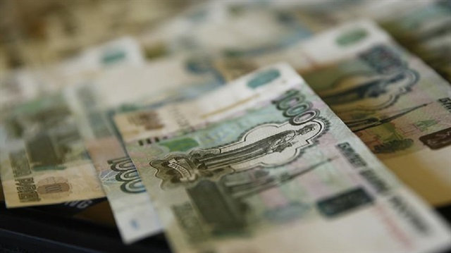 Rusya'nın bütçe gelirleri  12,2 trilyon ruble düzeyinde gerçekleşti.