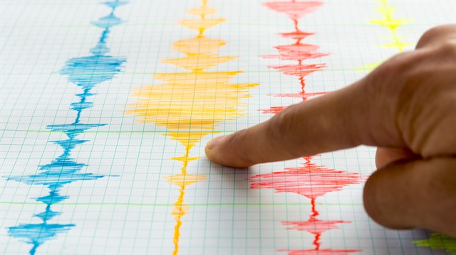 AFAD, Antalya'daki depremin 5,2 büyüklüğünde olduğu bilgisini paylaştı. 