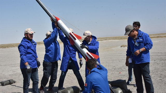 Tech-enthusiastic students successfully launched their rockets at Lake Tuz