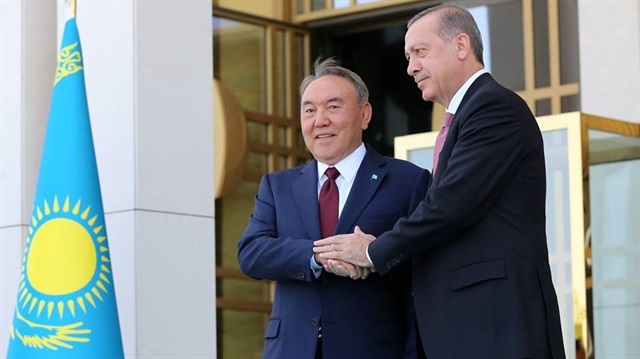 أردوغان يقيم مأدبة غداء على شرف الرئيس الكازاخستاني