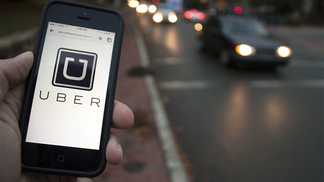 Uber 2009'da Travis Kalanick ve Garrett Camp tarafından "UberCab" olarak kuruldu ve uygulama ertesi Haziran piyasaya çıkarıldı.
