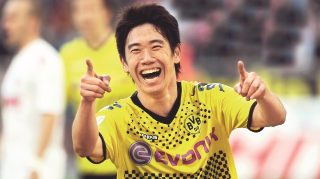 Kagawa kariyerinde Borussia Dortmund ve Manchester United formaları giydi.