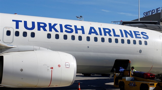 A Turkish airlines airplane