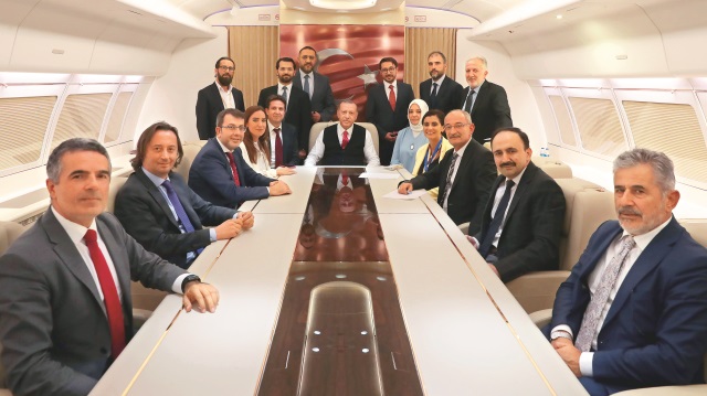 Cumhurbaşkanı Recep Tayyip Erdoğan, Azerbaycan dönüşü uçakta gezisini takip eden basın mensuplarının sorularını cevapladı.