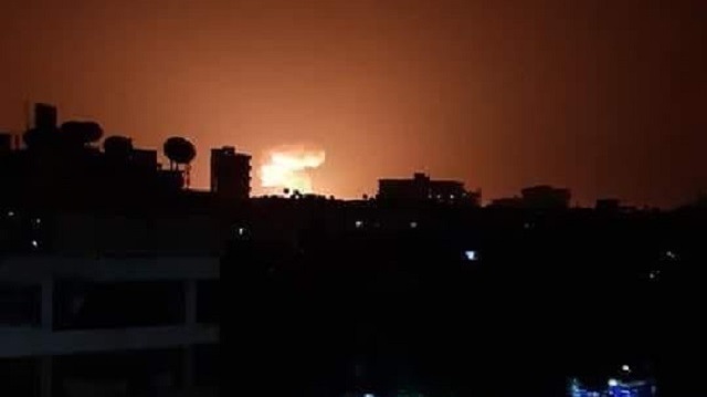 İsrail'in füze saldırıları sonrası meydana gelen patlamalar, bölge halkı tarafından görüntülendi