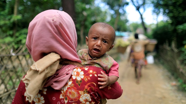 Rohingya refugees, who crossed the border from Myanmar t