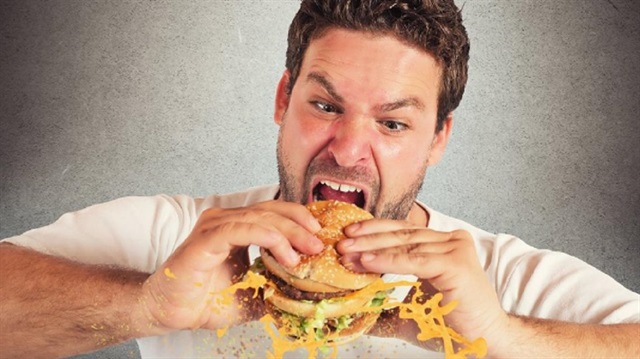 Hızlı yemek yemenin zararları haberimizde.