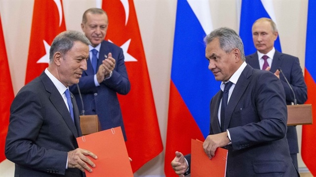 أثناء توقيع إتفاق إدلب بين روسيا وتركيا