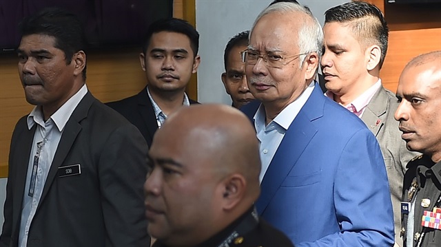 ماليزيا تعتقل رئيس الوزراء السابق نجيب عبد الرزاق