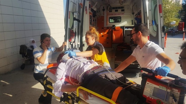 Bursa'da ambulansın çarptığı adam, yine aynı ambulansla hastaneye kaldırıldı