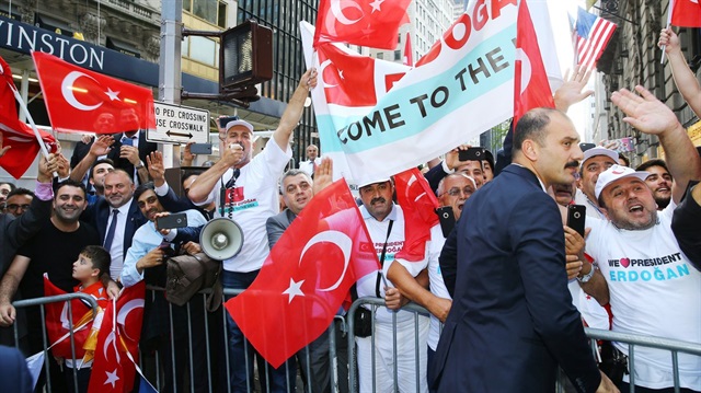 Cumhurbaşkanı Erdoğan, Birleşmiş Milletler (BM) 72. Genel Kurul toplantılarına katılmak üzere geldiği Amerika Birleşik Devletlerinin New York kentine sevgi gösterileriyle karşılandı. (Fotoğraf: Arşiv, AA 18 Eylül 2017)