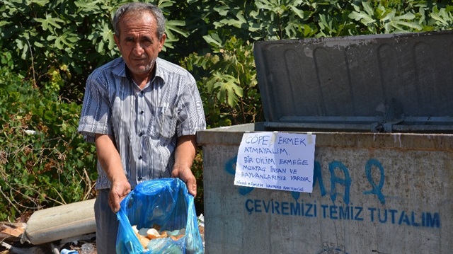 52 yaşındaki Önder Bülbül, hayvanların aç kalmalarını önlemek istiyor.