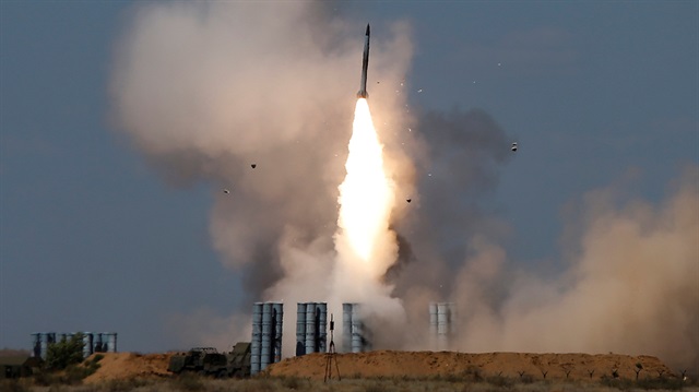 An S-300 air defense missile system launches a missile.