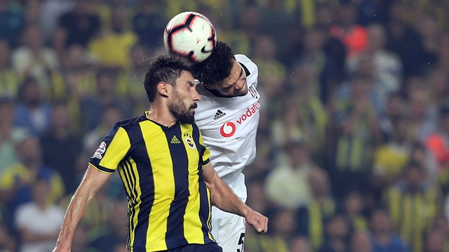 Süper Toto Süper Lig'de Fenerbahçe kendi evinde Beşiktaş ile 1-1 berabere kaldı. 