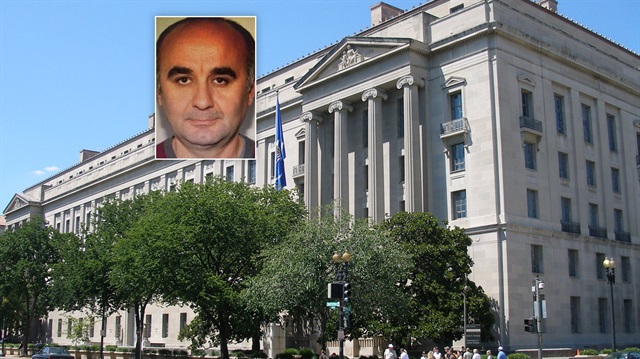 ABD'de 2013'te Kongre üyelerinin Azerbaycan'a yaptığı geziyle ilgili FETÖ/PDY üyeliğinden aranan Kemal Öksüz hakkında iddianame hazırlandı. 