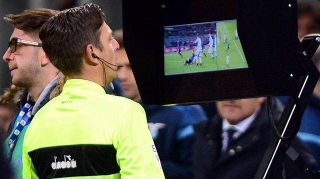 VAR sistemi dünya futbolunda kısa sürede yaygınlaştı. 