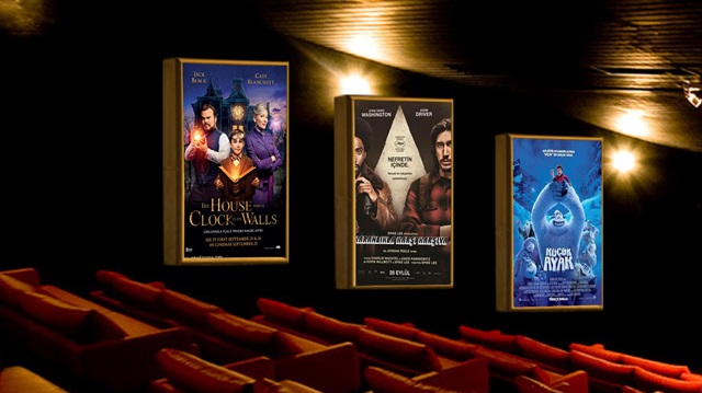 Türkiye'deki sinema salonlarında 12 film vizyona girecek.