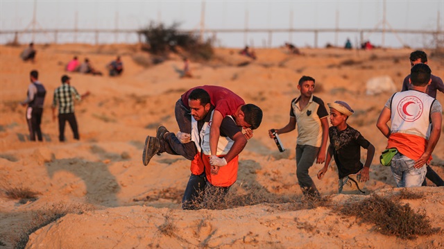 Arşiv: İsrail işgal güçleri, Gazze'deki barışçıl gösterilere gerçek mermi kullanarak saldırıyor