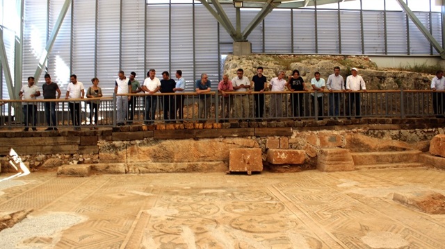 Kommagene Uygarlığı’nın beş büyük kentinden biri olan Perre Antik Kent’te bulunan mozaik restore edilerek turizme kazandırıldı.