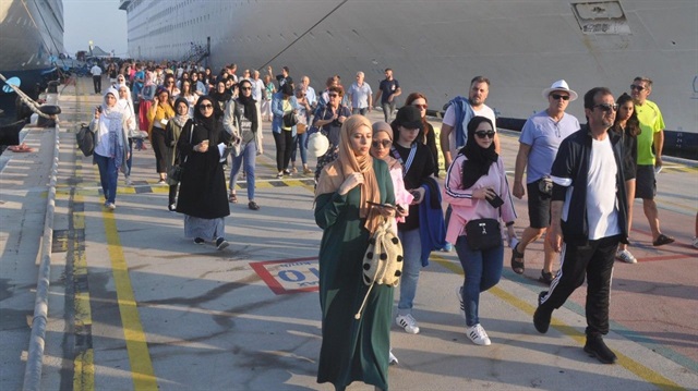 2017 yılında Türkiye'ye 38 milyon ziyaretçi geldi.