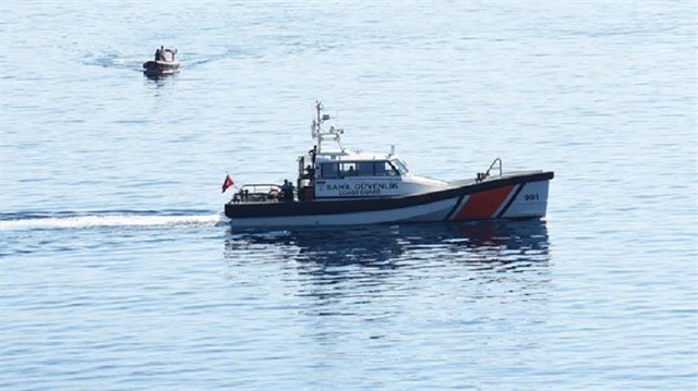 Sahil Güvenlik Komutanlığı ekipleri arama kurtarma çalışmasına katıldı. 