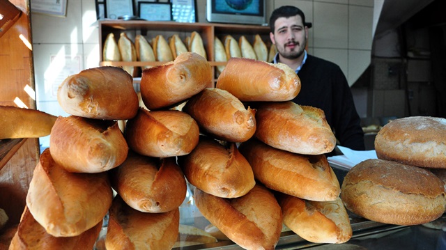 Ankara'da ekmek fiyatlarına yapılan zam kararına müdahale edildi.