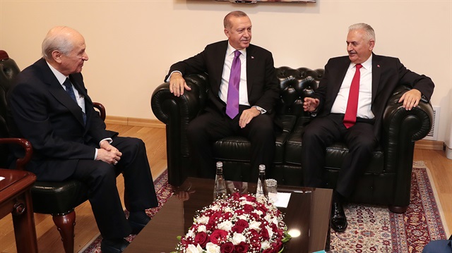 Cumhurbaşkanı Recep Tayyip Erdoğan Meclis Başkanı Binali Yıldırım ve MHP lideri Devlet Bahçel ile görüştü